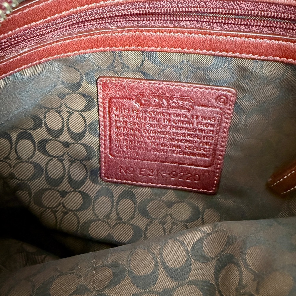 Coach Vintage Elegant Burgundy Suede Women's Bag - Picture 2 of 3